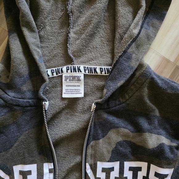 PINK Victoria's Secret Olive Green Camo Zip Hoodie - Picture 2 of 2